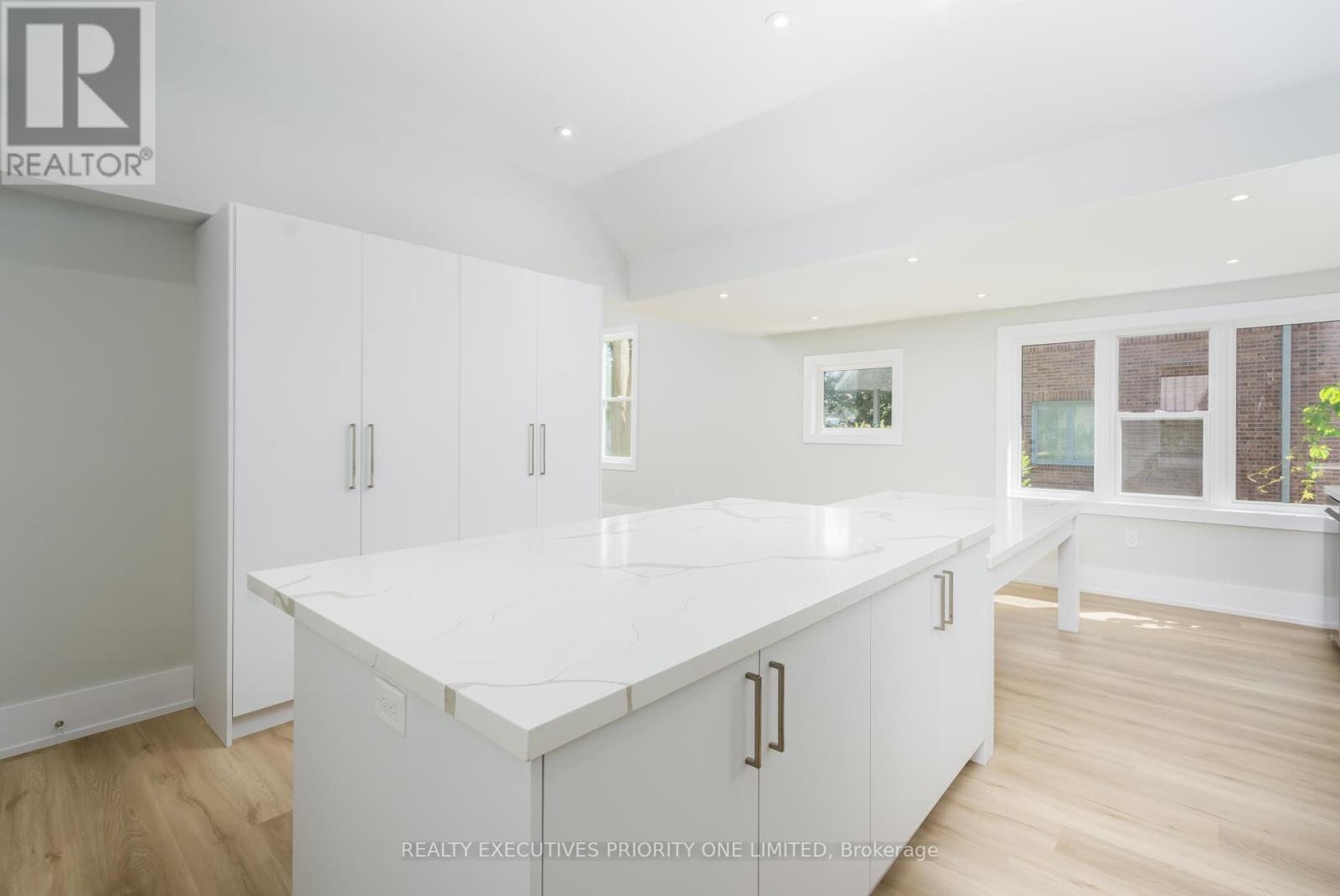 2195 King Road, King, Ontario  L7B 1G3 - Photo 14 - N12909484