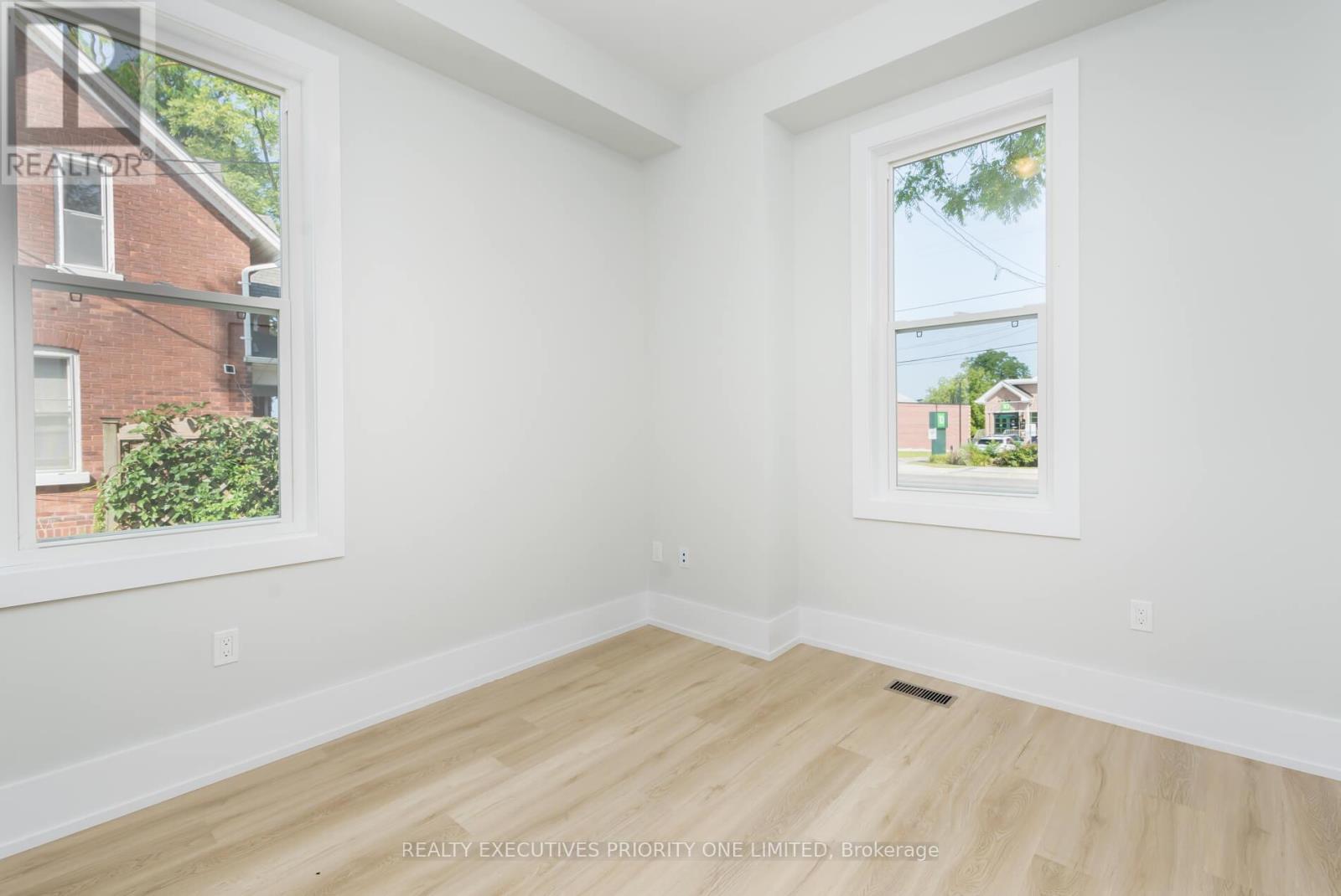 2195 King Road, King, Ontario  L7B 1G3 - Photo 17 - N12909484