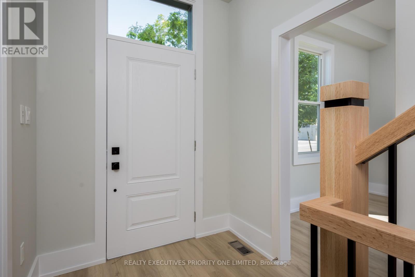 2195 King Road, King, Ontario  L7B 1G3 - Photo 4 - N12909484