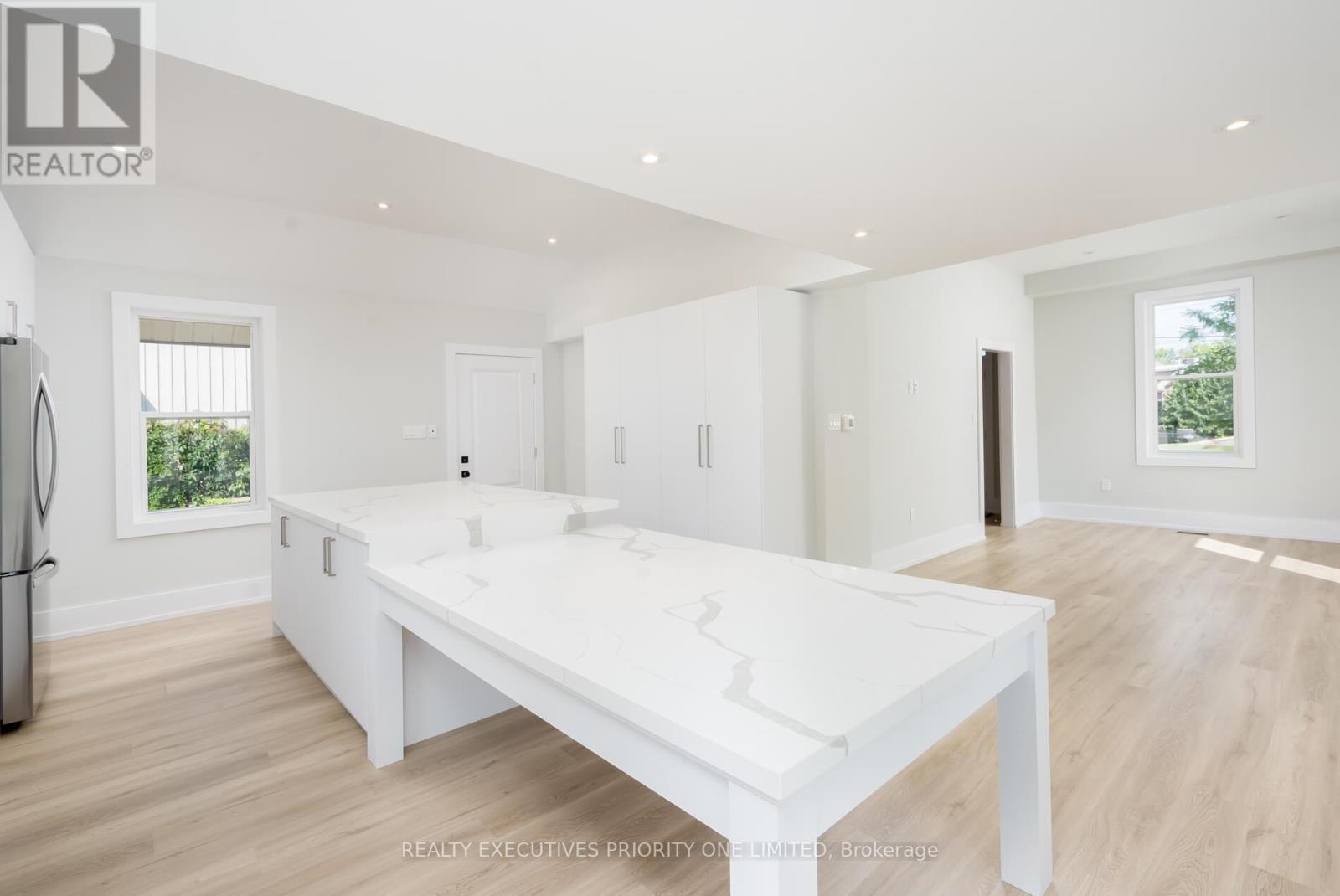 2195 King Road, King, Ontario  L7B 1G3 - Photo 10 - N12909486