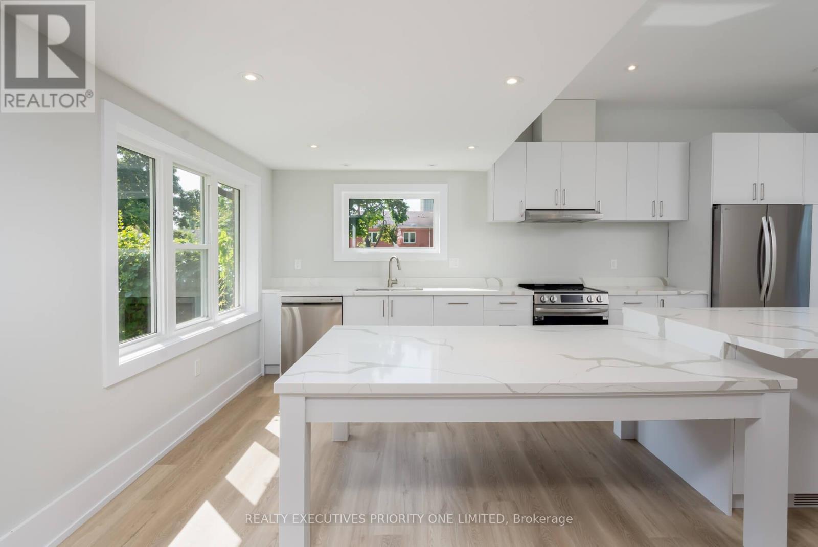 2195 King Road, King, Ontario  L7B 1G3 - Photo 12 - N12909486