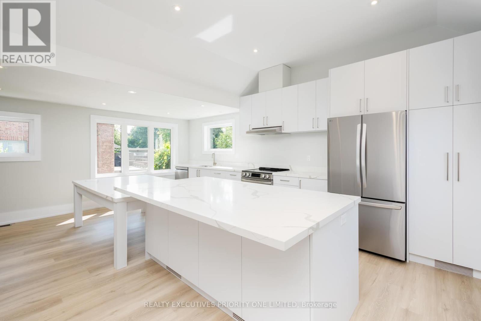 2195 King Road, King, Ontario  L7B 1G3 - Photo 13 - N12909486