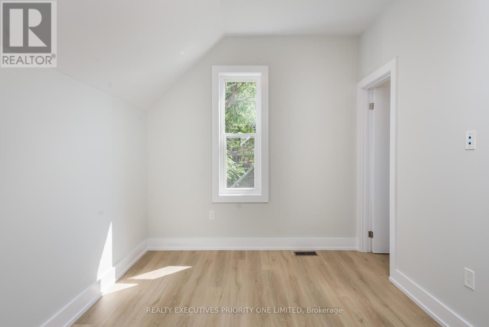 2195 King Road, King, Ontario  L7B 1G3 - Photo 20 - N12909486