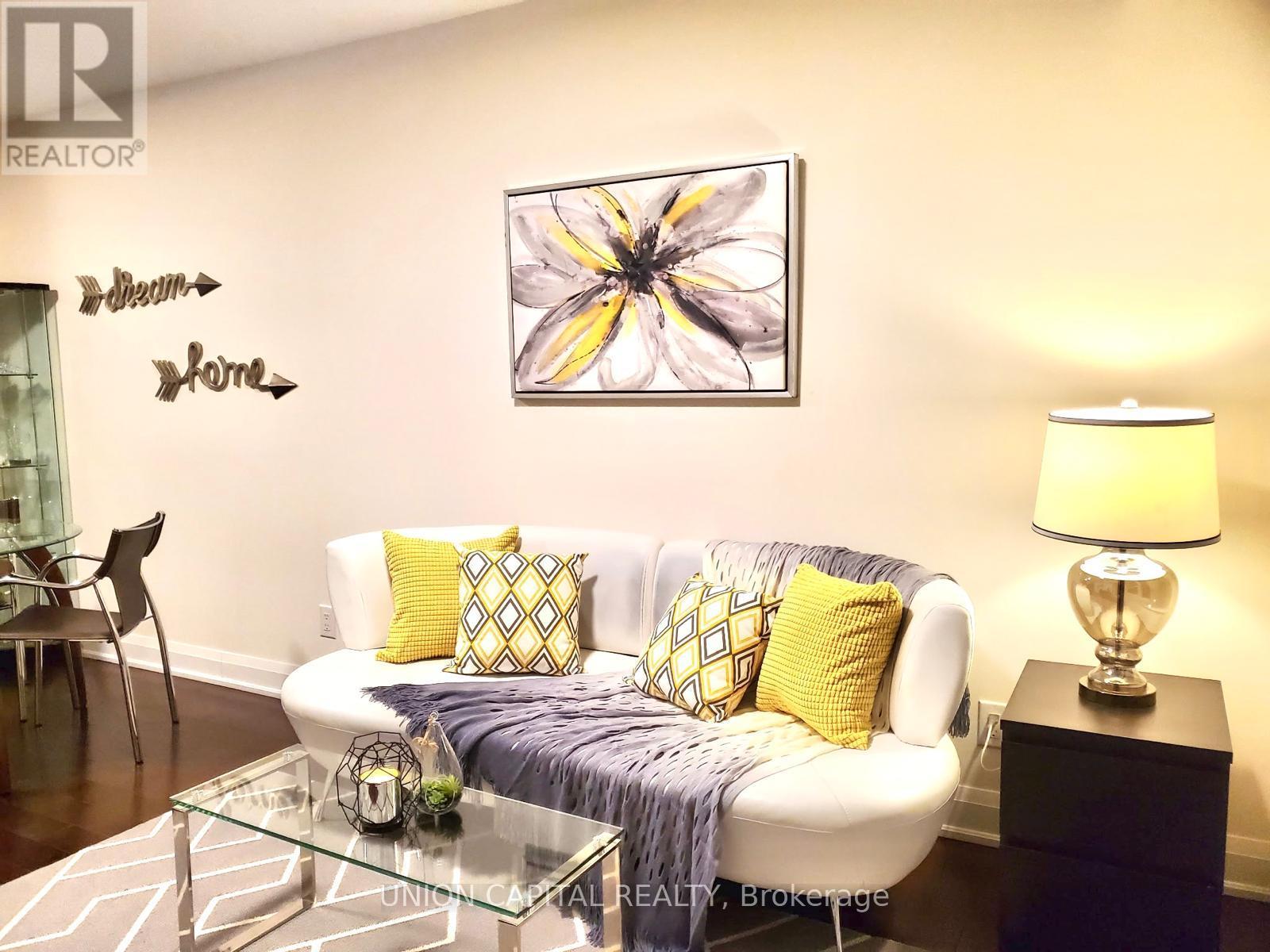 910 - 1 Uptown Drive, Markham, Ontario  L3R 5C1 - Photo 2 - N12909490