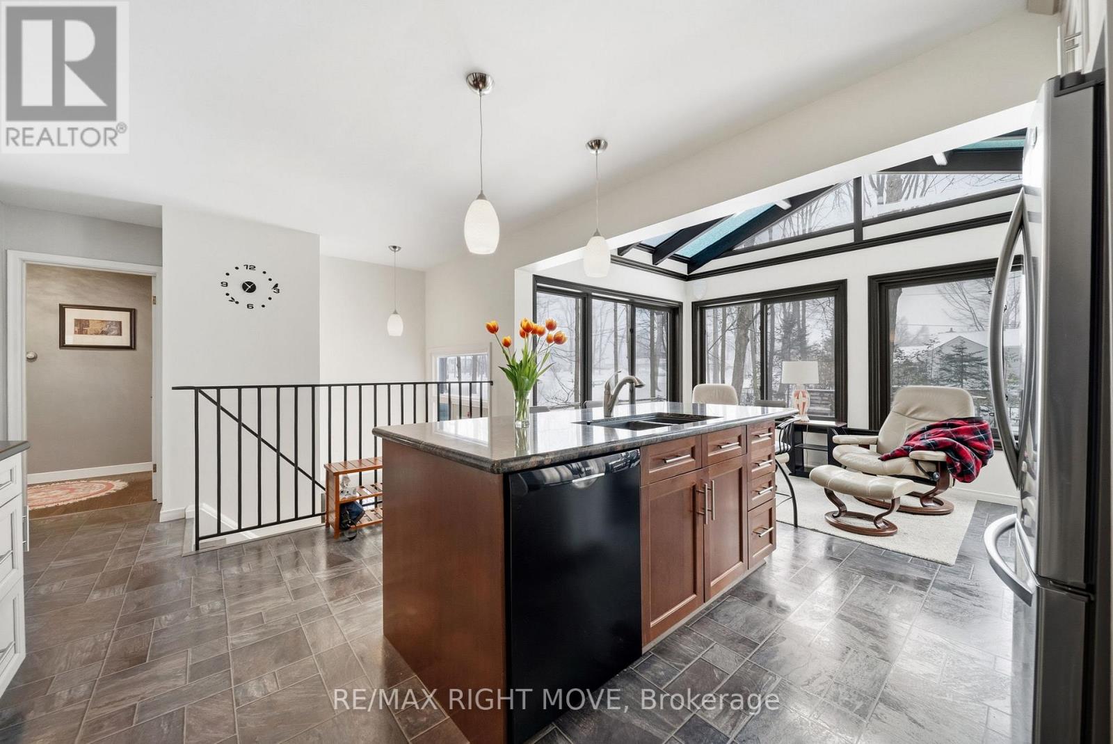 220 Belmoral Drive, Orillia, Ontario  L3V 5R1 - Photo 15 - S12909414