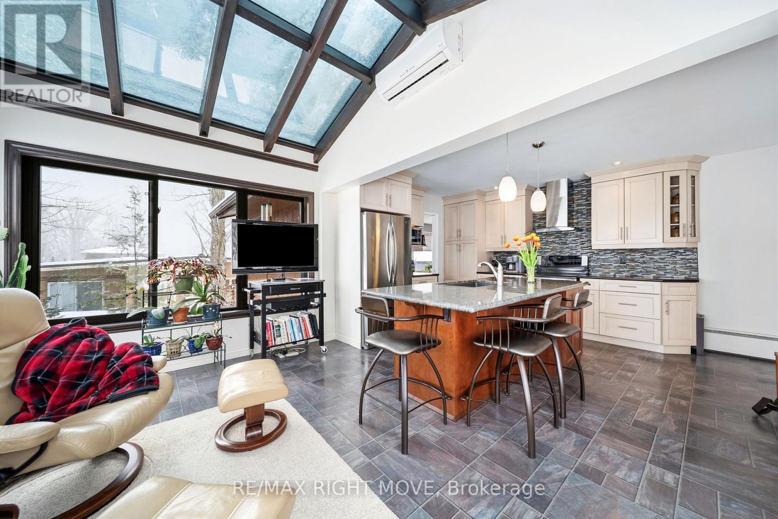 220 Belmoral Drive, Orillia, Ontario  L3V 5R1 - Photo 19 - S12909414