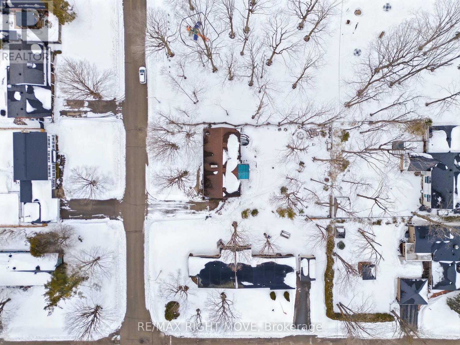 220 Belmoral Drive, Orillia, Ontario  L3V 5R1 - Photo 36 - S12909414