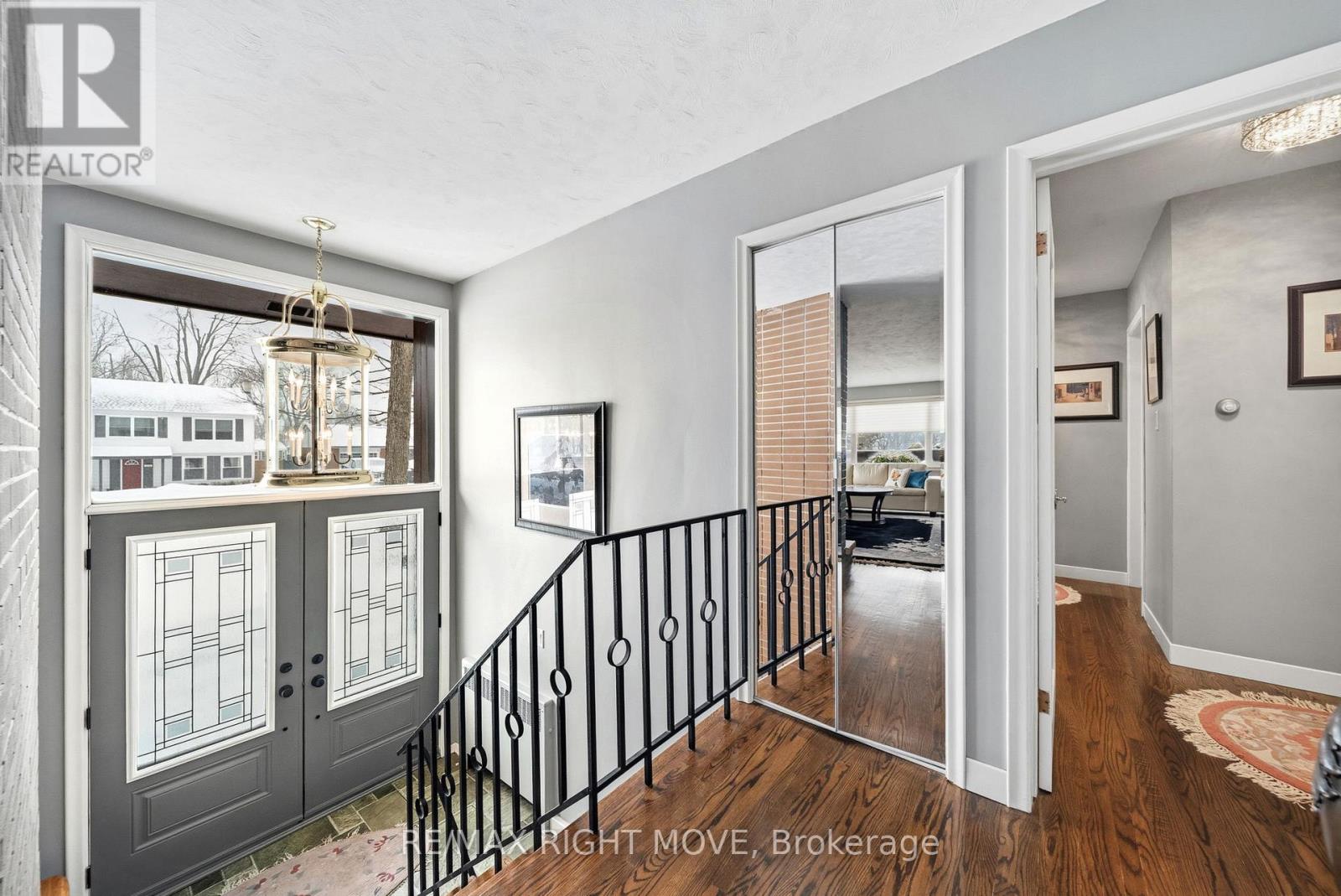 220 Belmoral Drive, Orillia, Ontario  L3V 5R1 - Photo 4 - S12909414