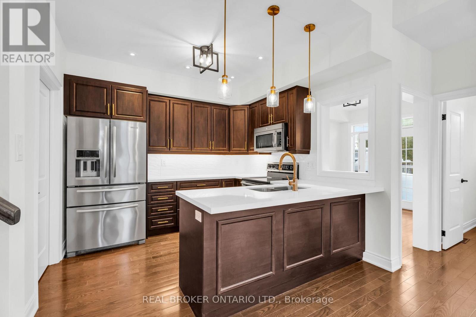 24 Savannah Crescent, Wasaga Beach, Ontario  L9Z 0G3 - Photo 10 - S12909420