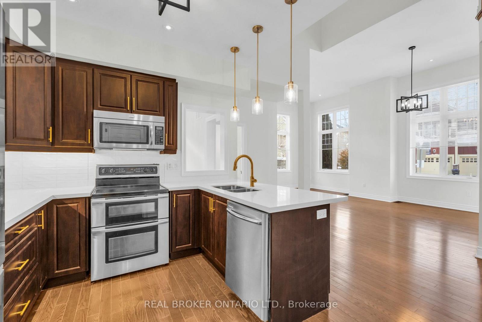 24 Savannah Crescent, Wasaga Beach, Ontario  L9Z 0G3 - Photo 15 - S12909420