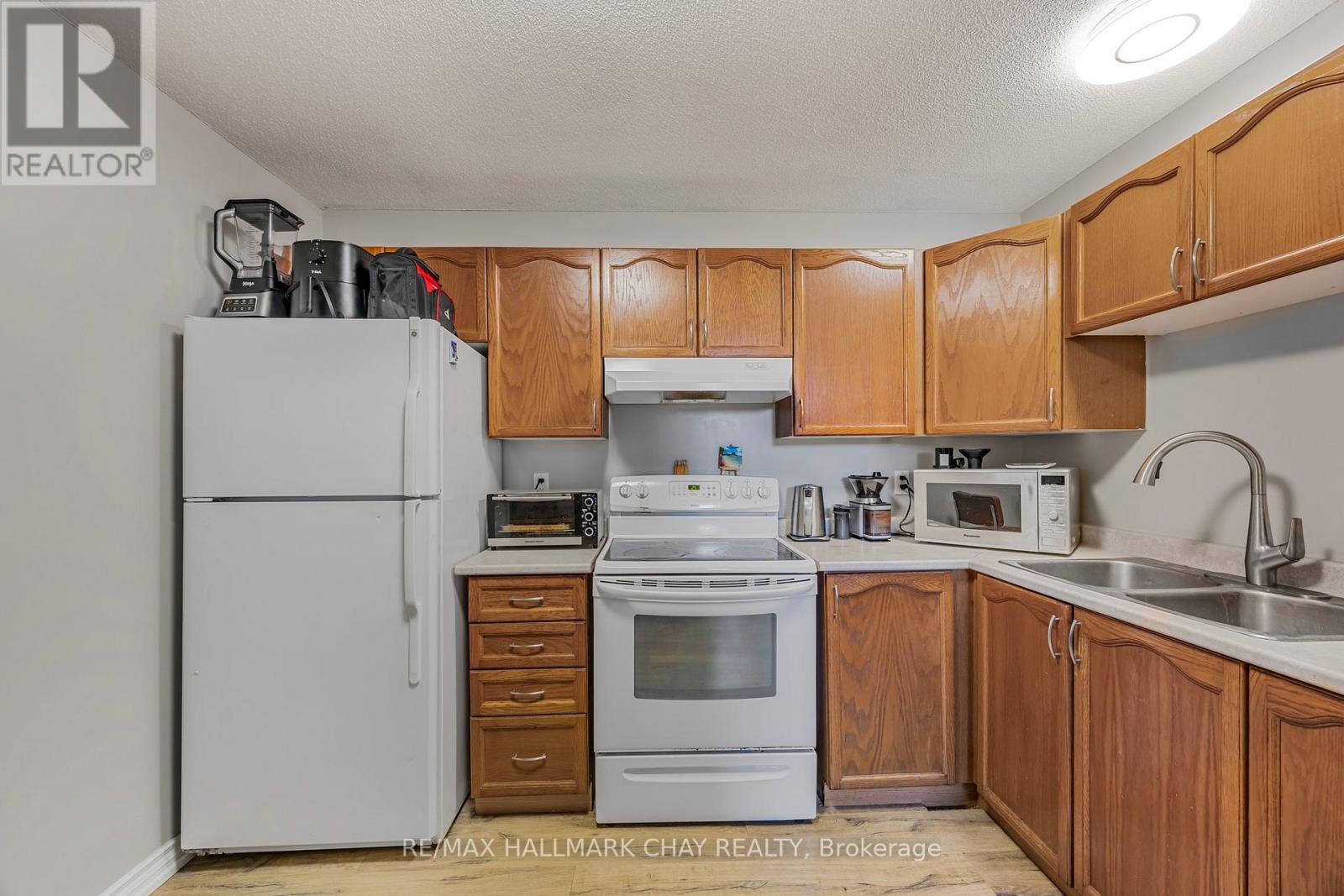 Lower - 235 Clayborne Place, Orillia, Ontario  L3V 1M6 - Photo 2 - S12909552