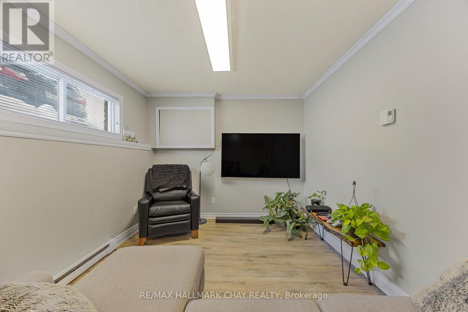 Lower - 235 Clayborne Place, Orillia, Ontario  L3V 1M6 - Photo 5 - S12909552