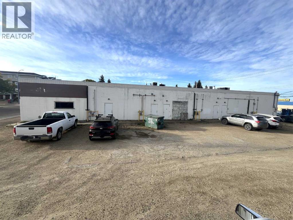 4704 49 Avenue, Camrose, Alberta  T4V 3K9 - Photo 3 - A2260139