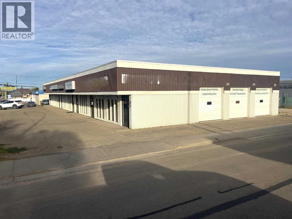 4704 49 Avenue, Camrose, Alberta  T4V 3K9 - Photo 2 - A2260139