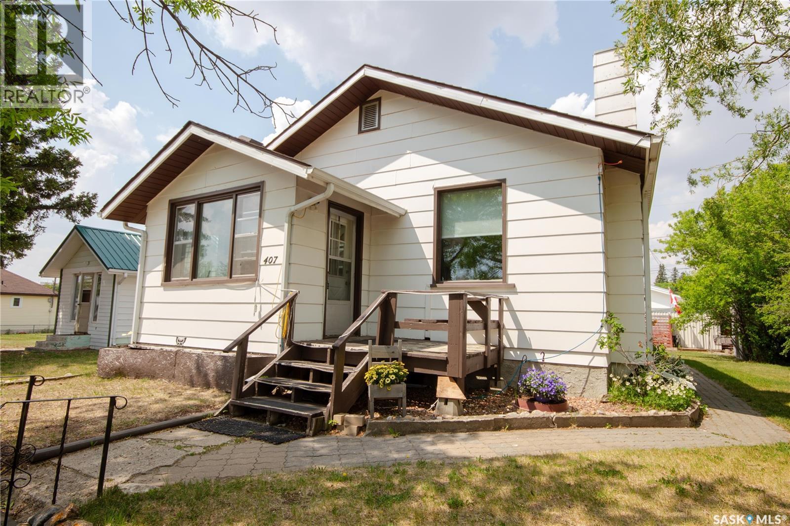 407 2nd Street E, Wilkie, Saskatchewan  S0K 4W0 - Photo 1 - SK008986