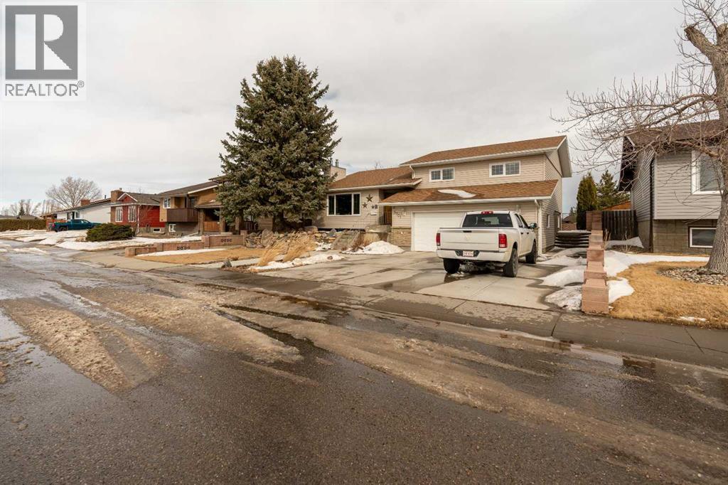 5701 46 Street, Taber, Alberta  T1G 1G9 - Photo 3 - A2293194