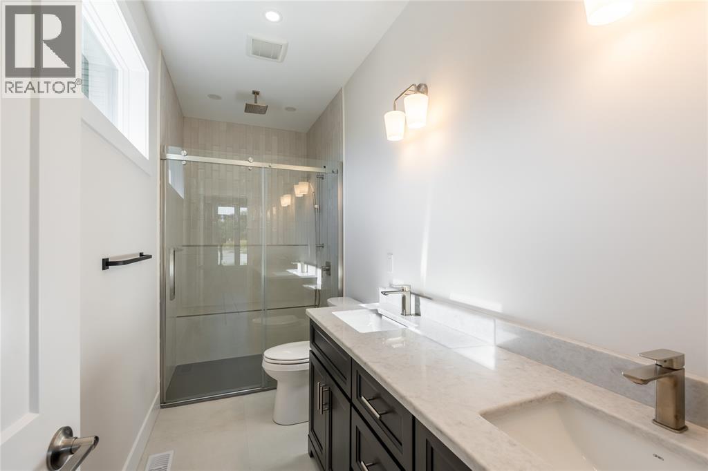 3559 Paul Crescent, Plympton-Wyoming, Ontario  N0N 1E0 - Photo 16 - 26005750