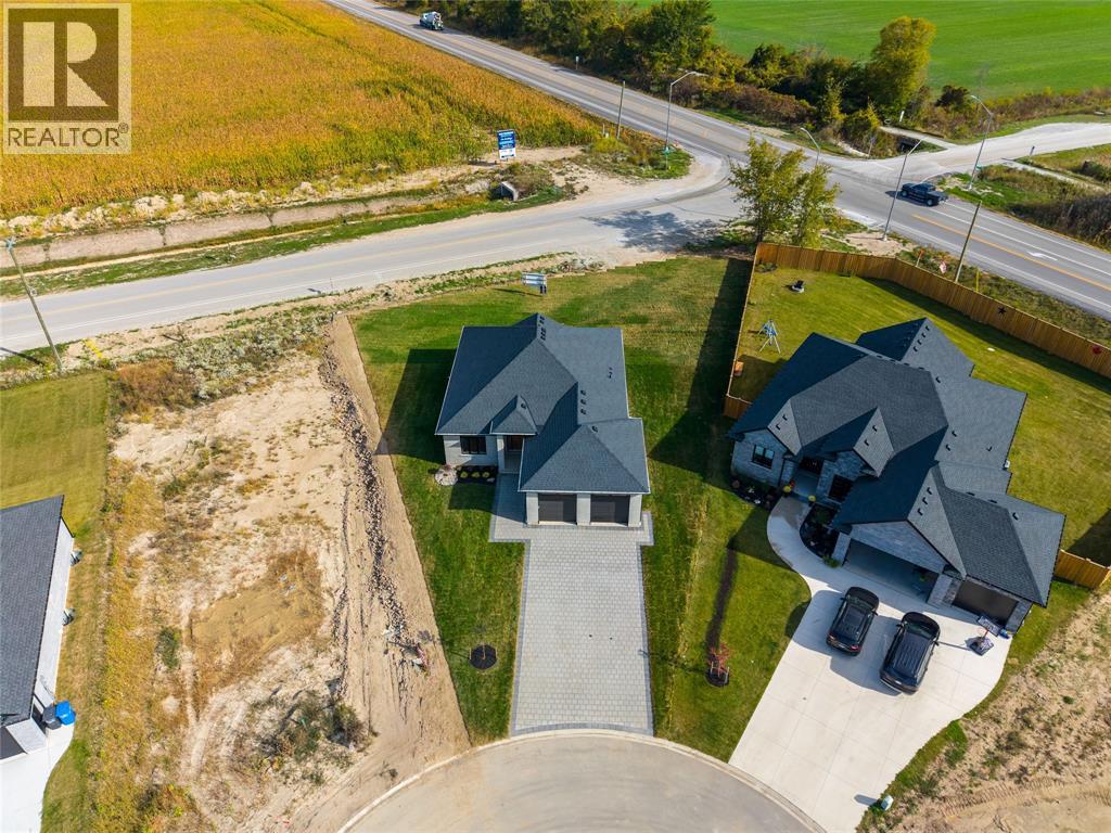 3559 Paul Crescent, Plympton-Wyoming, Ontario  N0N 1E0 - Photo 37 - 26005750