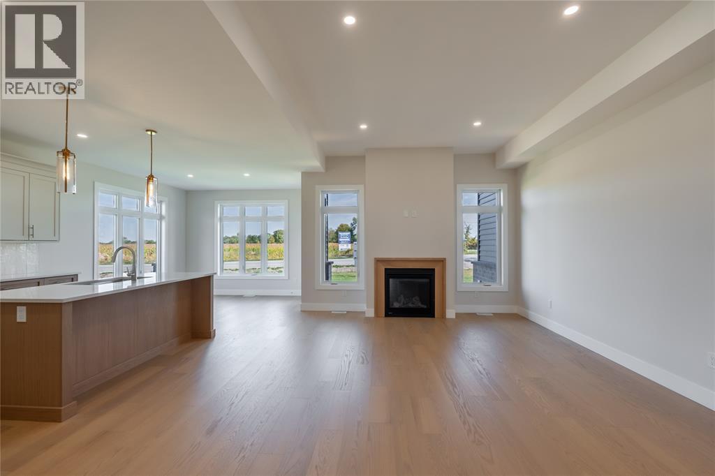 3559 Paul Crescent, Plympton-Wyoming, Ontario  N0N 1E0 - Photo 4 - 26005743