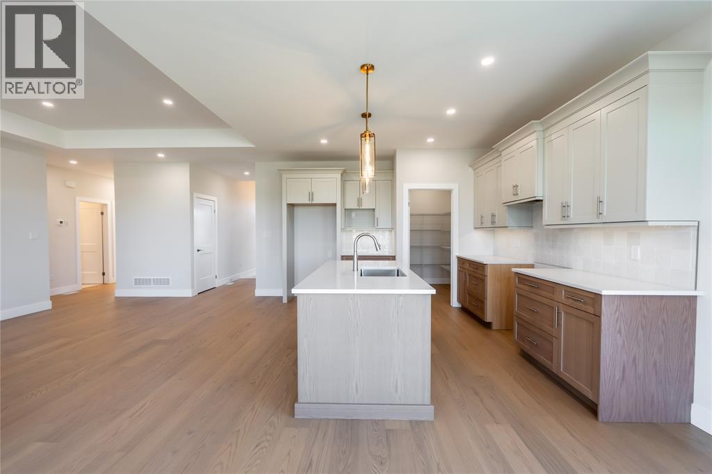 3559 Paul Crescent, Plympton-Wyoming, Ontario  N0N 1E0 - Photo 8 - 26005743