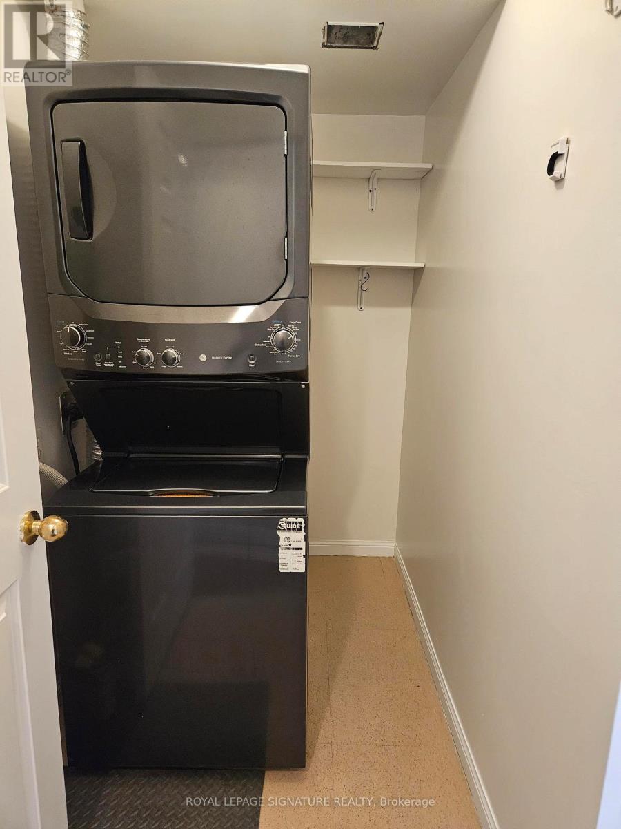 101 - 101 Subway Crescent, Toronto, Ontario  M9B 6K4 - Photo 10 - W12868636