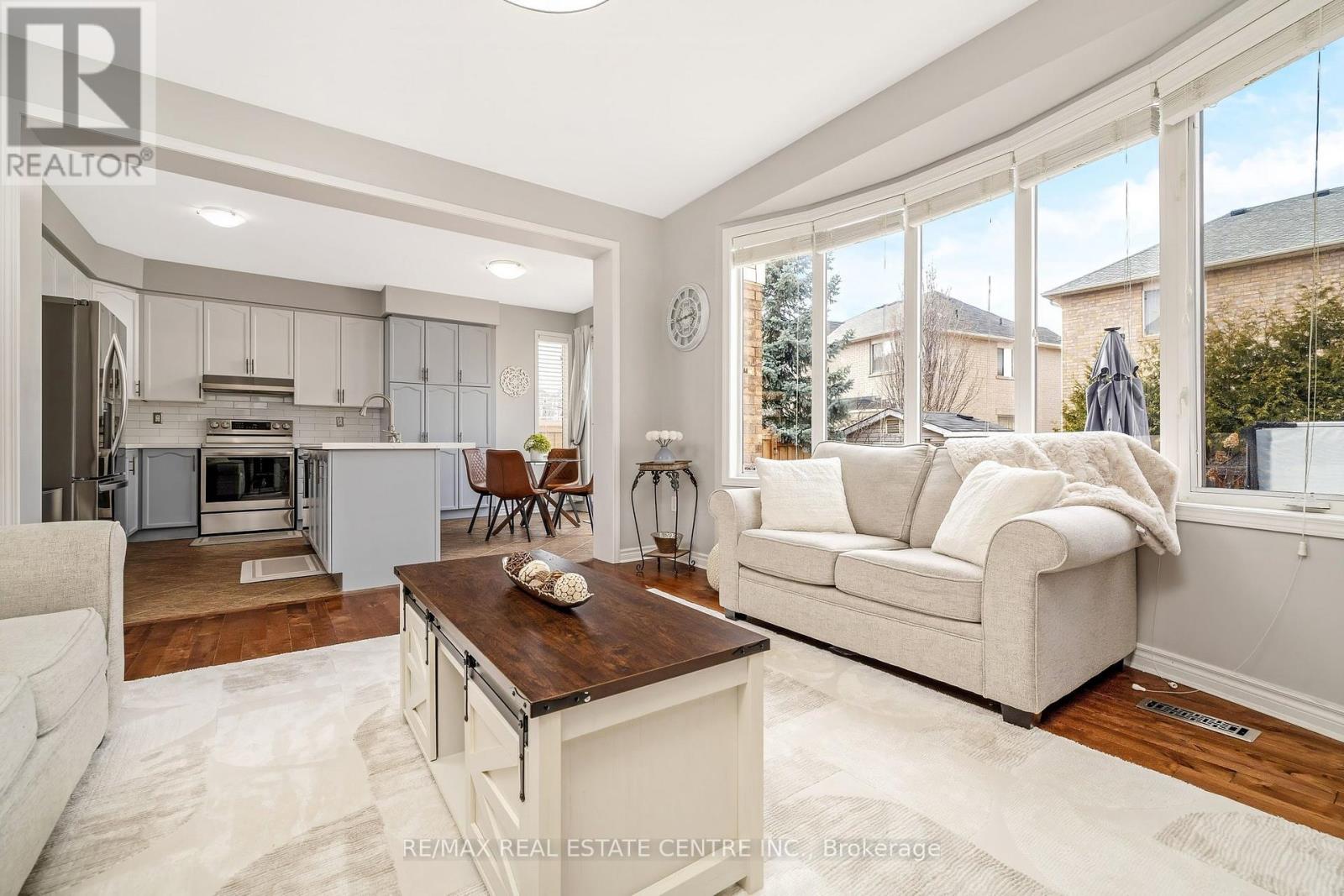 823 Biggar Heights Se, Milton, Ontario  L9T 0G7 - Photo 14 - W12909406