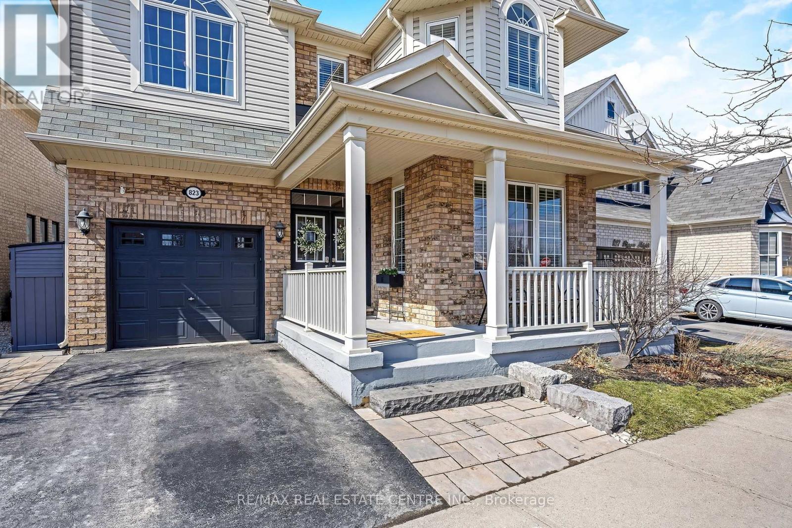 823 Biggar Heights Se, Milton, Ontario  L9T 0G7 - Photo 2 - W12909406