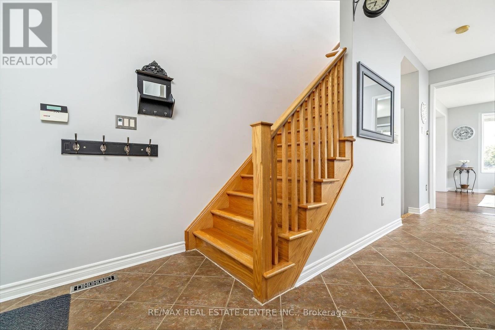 823 Biggar Heights Se, Milton, Ontario  L9T 0G7 - Photo 24 - W12909406