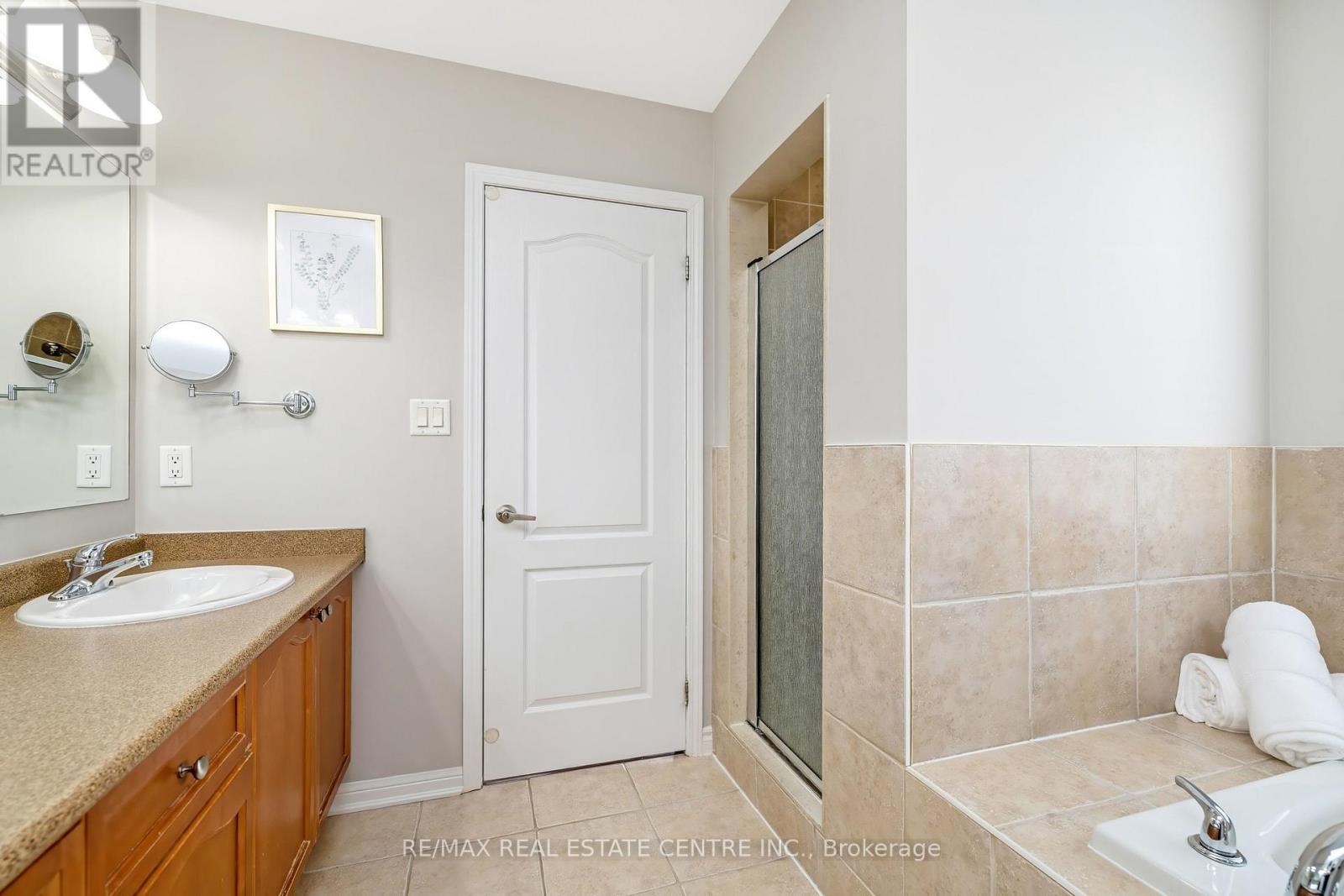 823 Biggar Heights Se, Milton, Ontario  L9T 0G7 - Photo 30 - W12909406