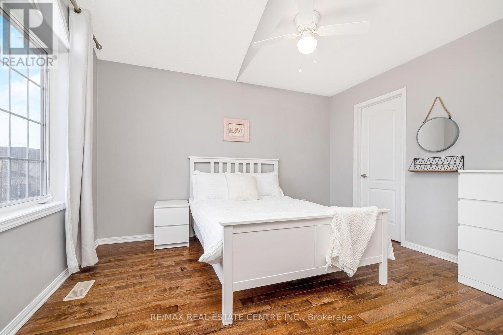 823 Biggar Heights Se, Milton, Ontario  L9T 0G7 - Photo 38 - W12909406