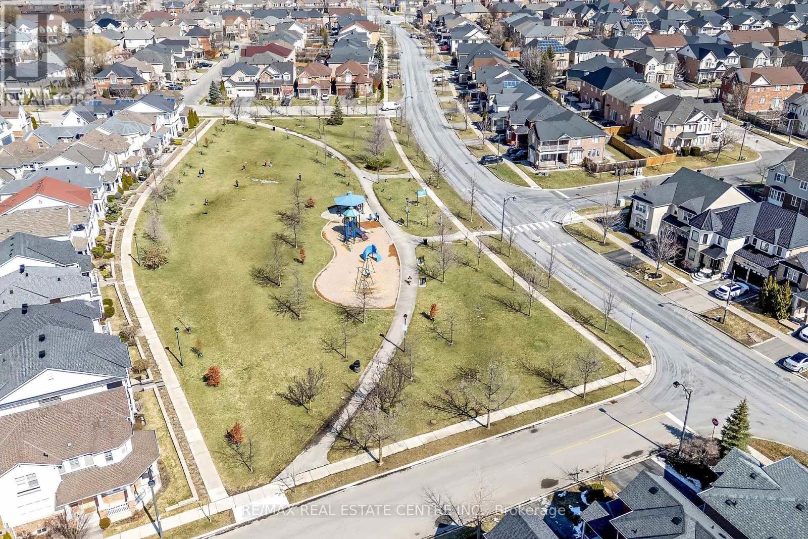 823 Biggar Heights Se, Milton, Ontario  L9T 0G7 - Photo 48 - W12909406