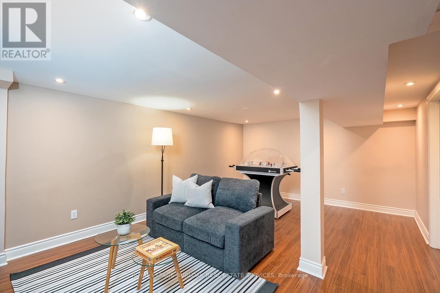 1278 Consort Crescent, Burlington, Ontario  L7M 1J7 - Photo 20 - W12909416