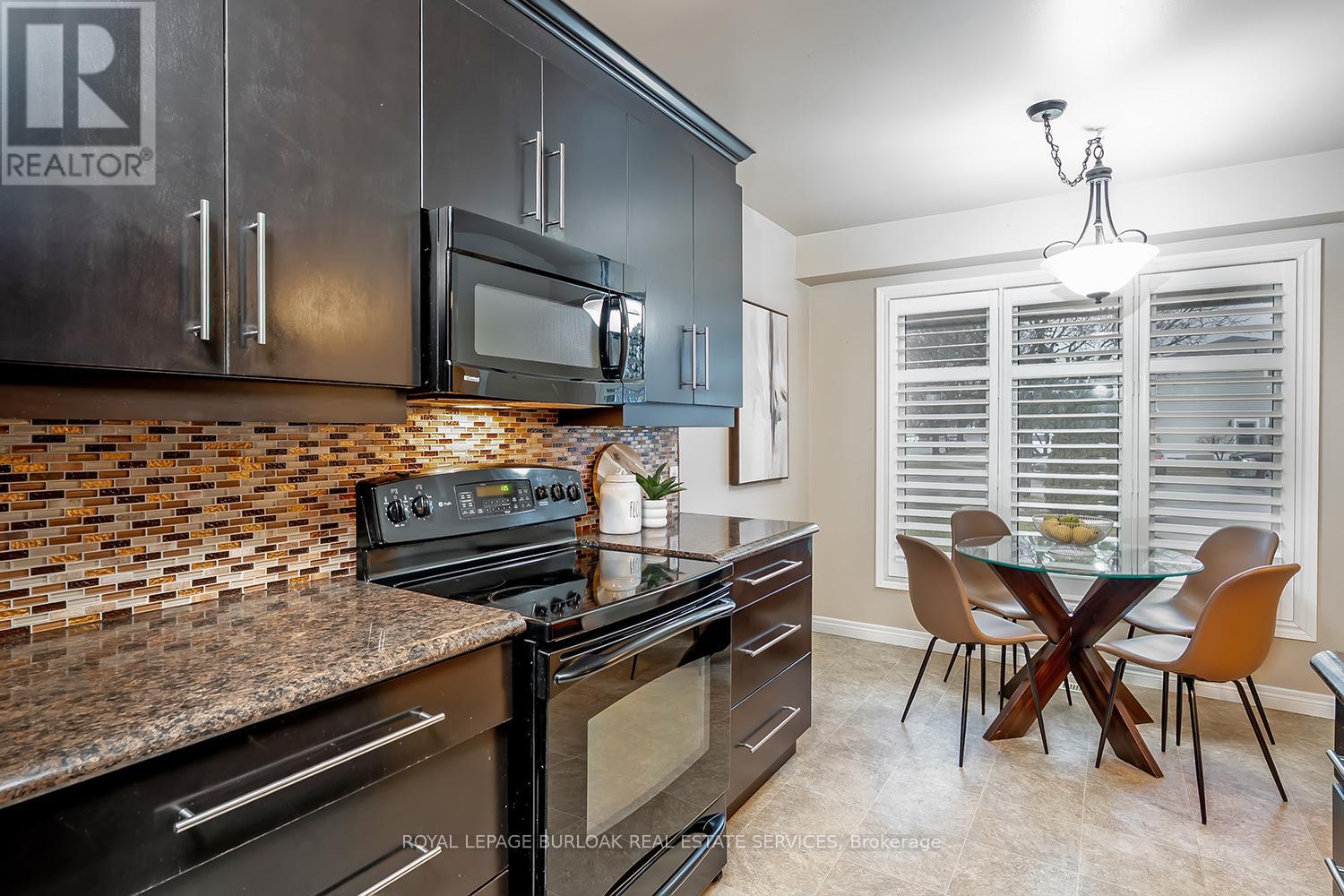 1278 Consort Crescent, Burlington, Ontario  L7M 1J7 - Photo 6 - W12909416