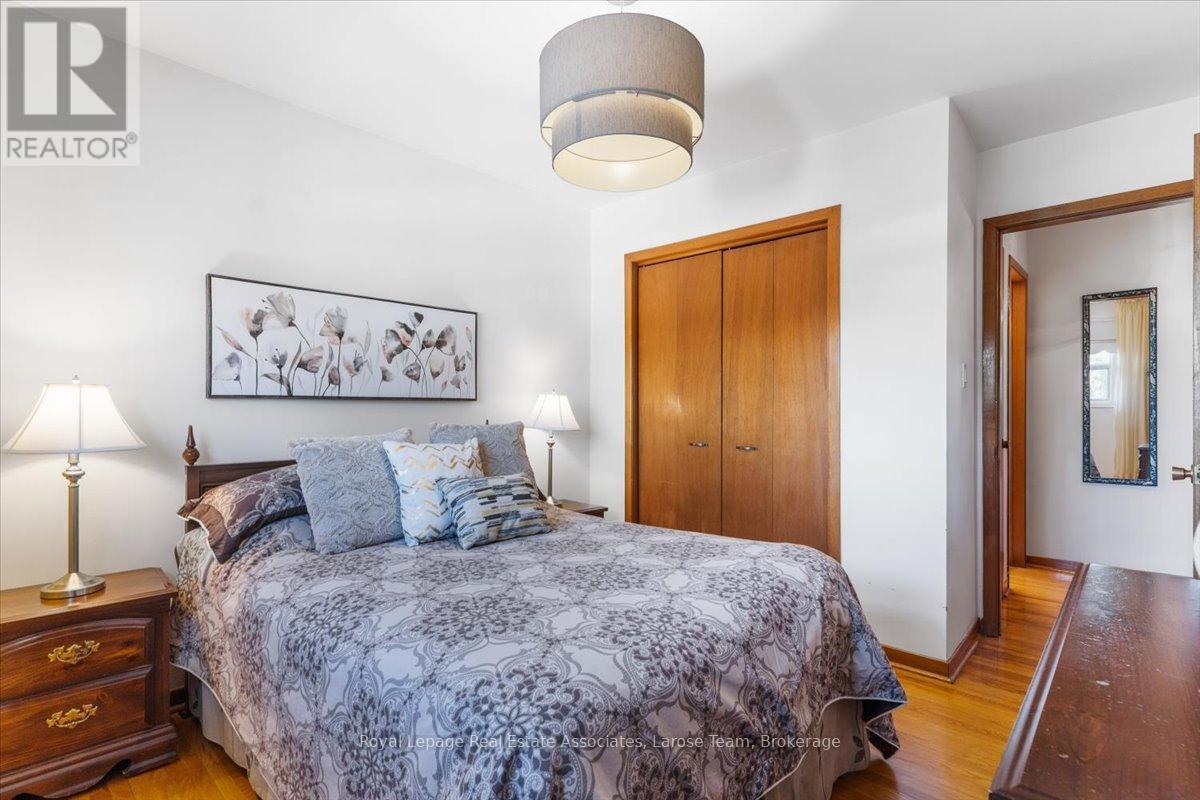 510 Ettridge Court, Mississauga, Ontario  L5G 1W6 - Photo 16 - W12909436