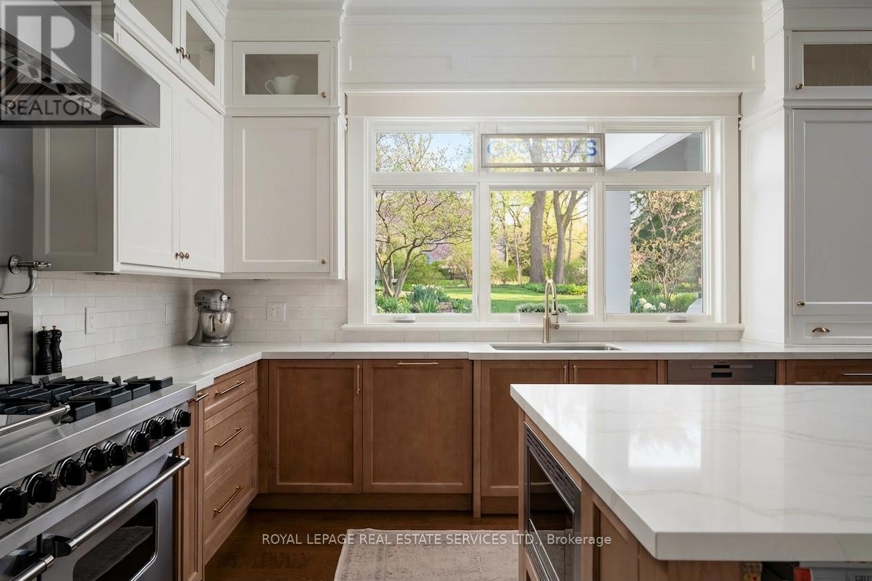 1097 Birchview Avenue, Oakville, Ontario  L6J 2C5 - Photo 14 - W12909442