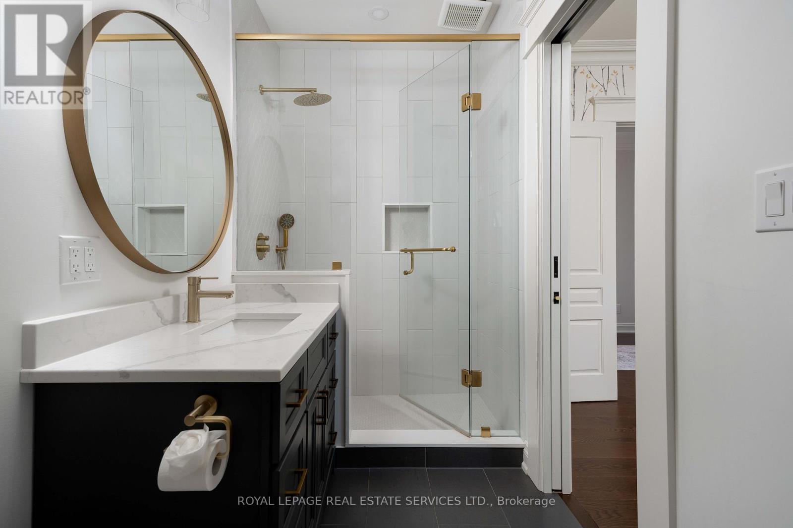 1097 Birchview Avenue, Oakville, Ontario  L6J 2C5 - Photo 38 - W12909442