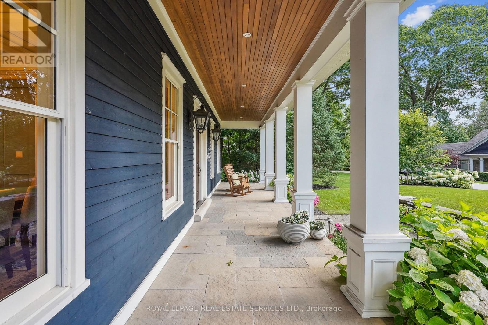 1097 Birchview Avenue, Oakville, Ontario  L6J 2C5 - Photo 4 - W12909442