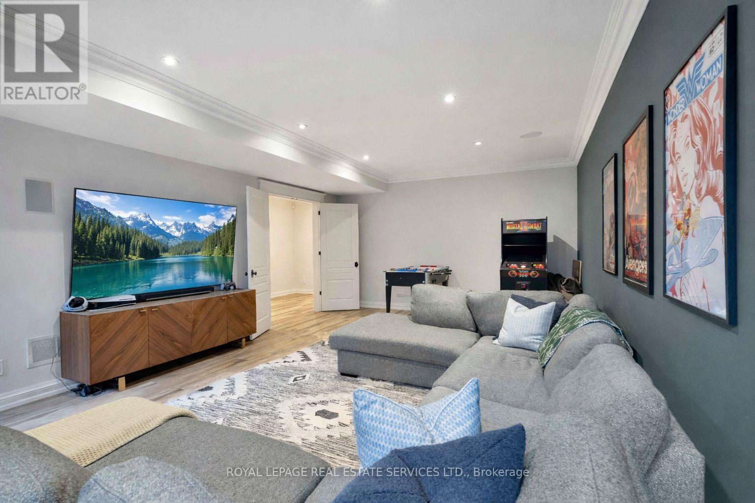 1097 Birchview Avenue, Oakville, Ontario  L6J 2C5 - Photo 43 - W12909442