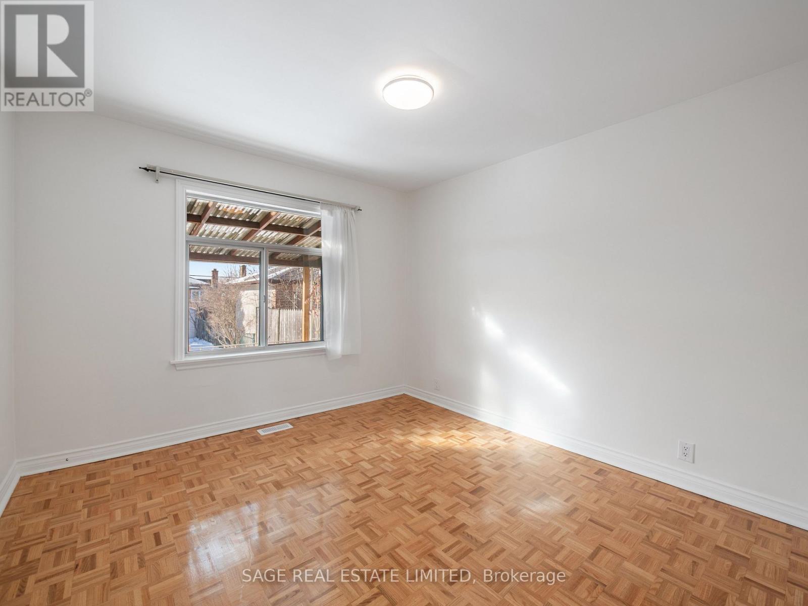 521 Glen Park Avenue, Toronto, Ontario  M6B 2G2 - Photo 14 - W12909456