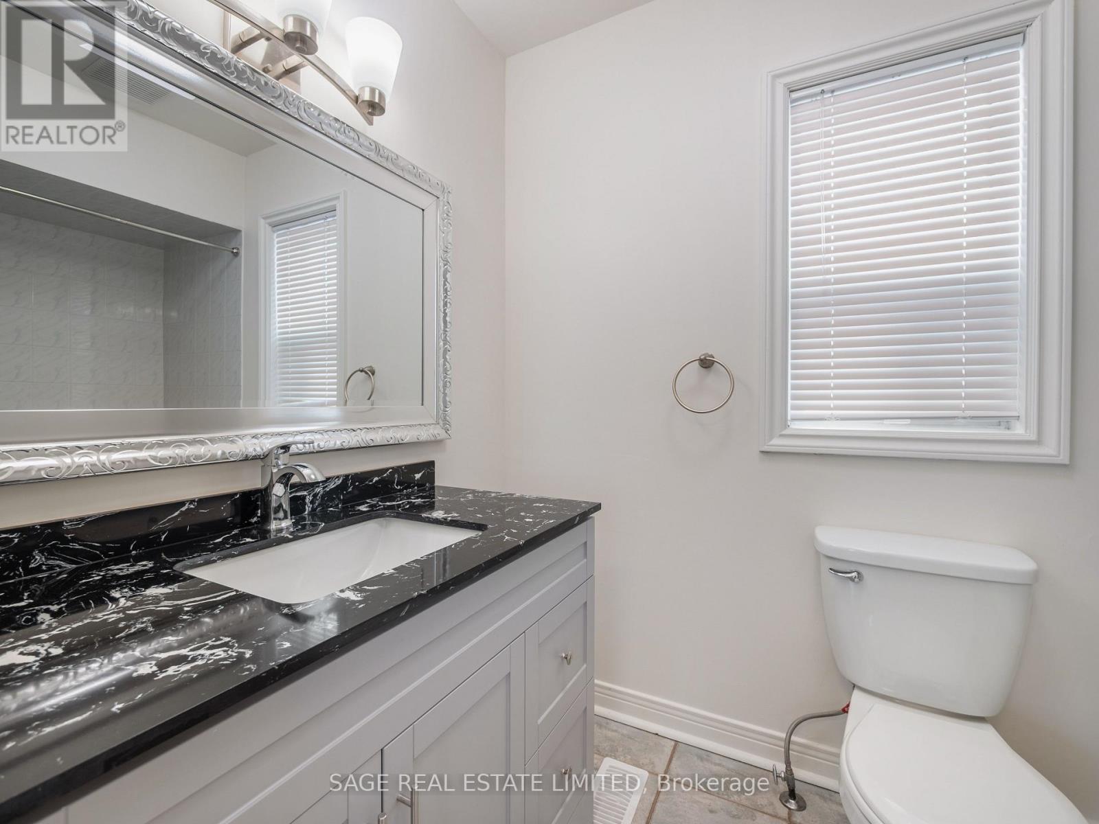 521 Glen Park Avenue, Toronto, Ontario  M6B 2G2 - Photo 22 - W12909456