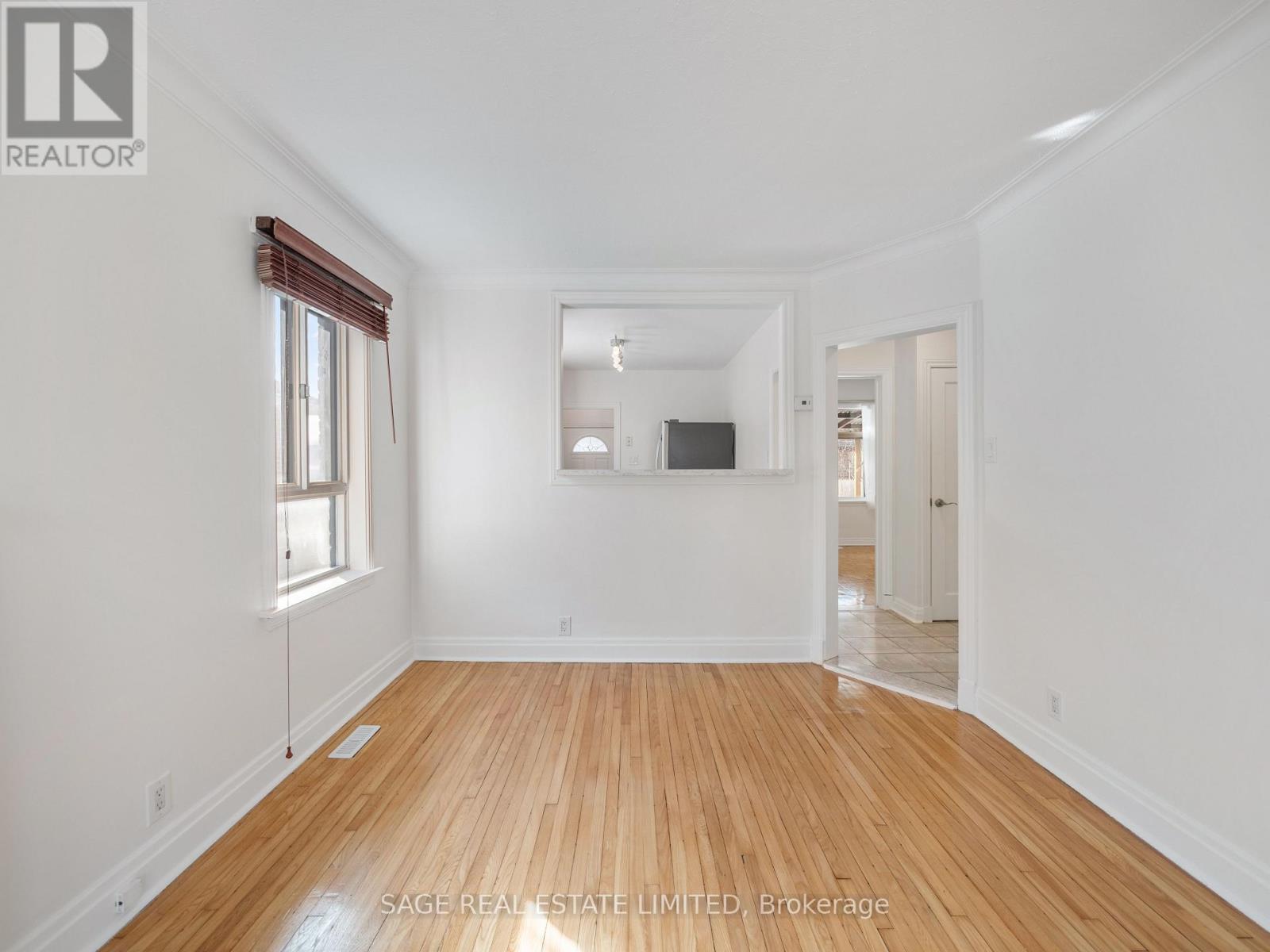 521 Glen Park Avenue, Toronto, Ontario  M6B 2G2 - Photo 9 - W12909456