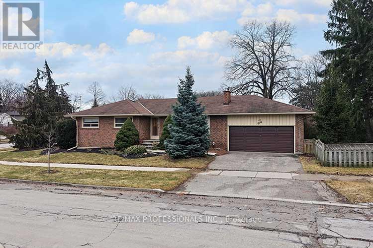 40 SEDGEBROOK CRESCENT, Toronto, Ontario