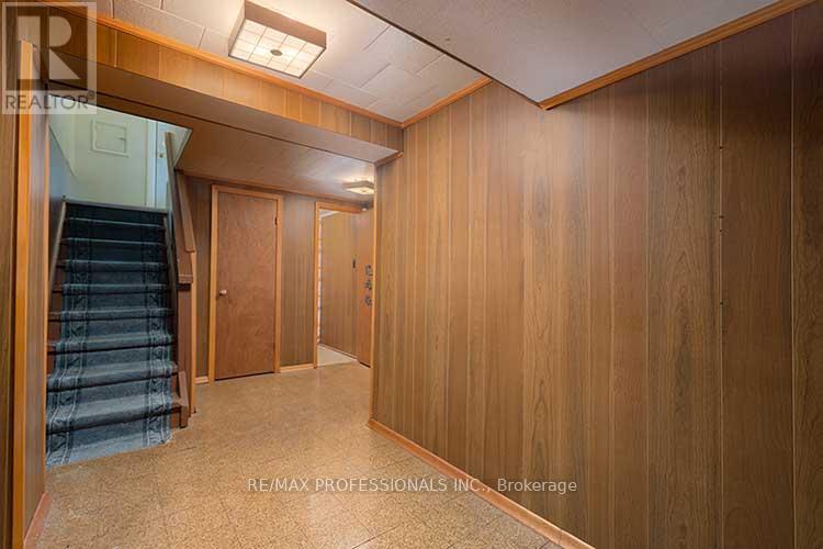 40 Sedgebrook Crescent, Toronto, Ontario  M9B 2X1 - Photo 21 - W12909522