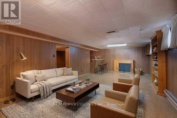 40 Sedgebrook Crescent, Toronto, Ontario  M9B 2X1 - Photo 22 - W12909522