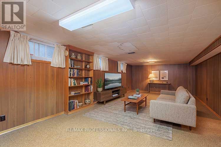 40 Sedgebrook Crescent, Toronto, Ontario  M9B 2X1 - Photo 23 - W12909522