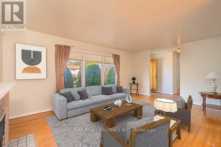 40 Sedgebrook Crescent, Toronto, Ontario  M9B 2X1 - Photo 8 - W12909522