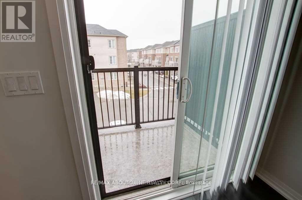 203 - 1202 Main Street E, Milton, Ontario  L9T 9K8 - Photo 9 - W12909528