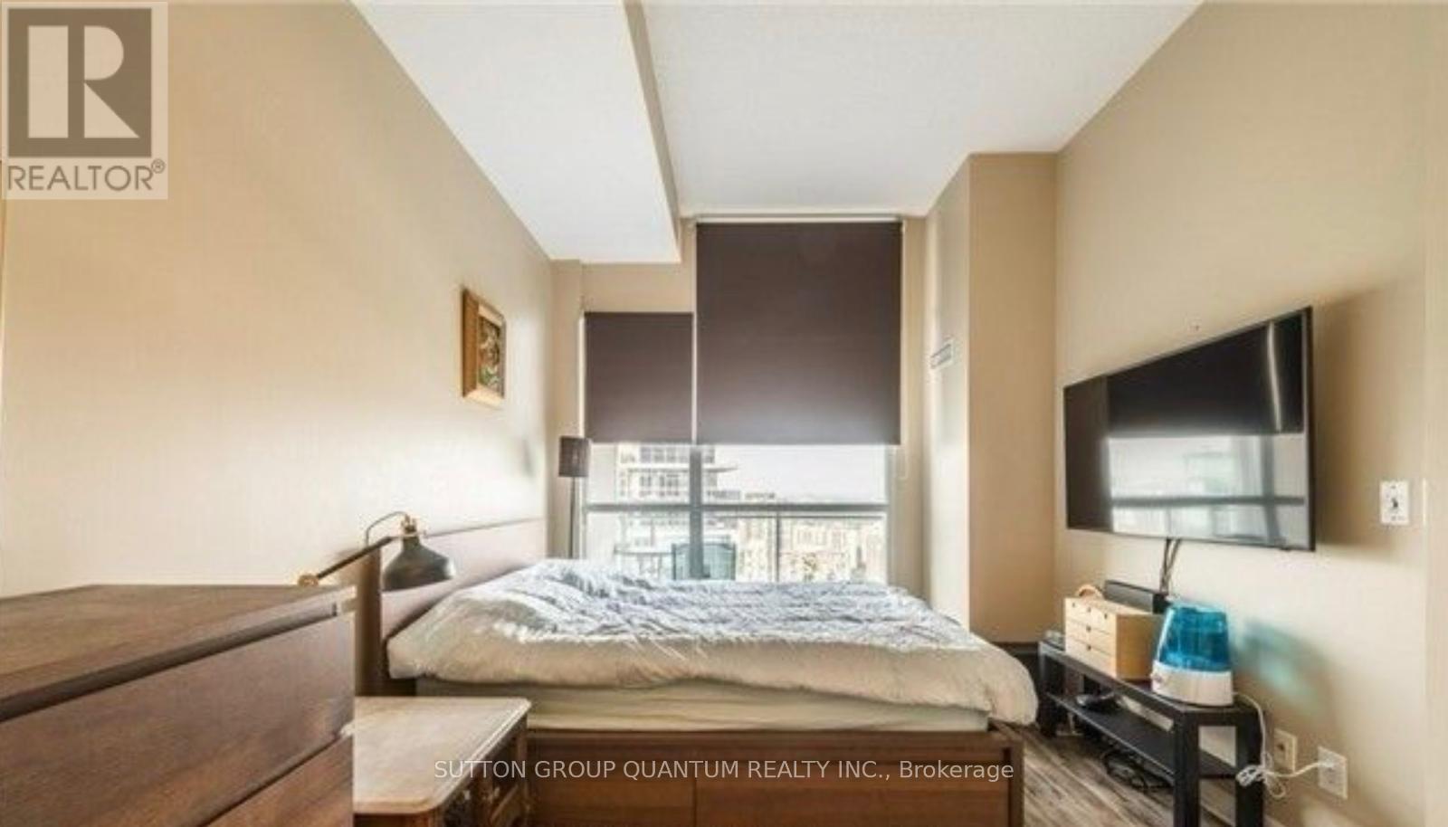 3504 - 225 Webb Drive S, Mississauga, Ontario  L5B 3Y5 - Photo 3 - W12909532