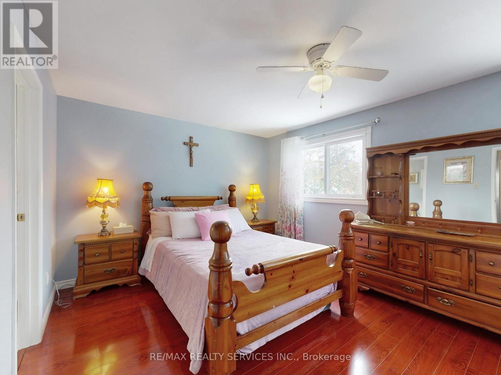 9 Malabar Crescent, Brampton, Ontario  L6S 3X6 - Photo 19 - W12909536