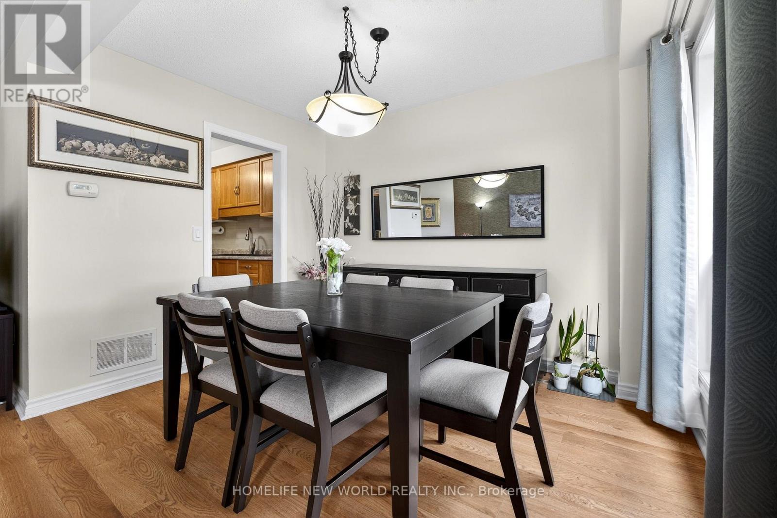 74 Heathcliffe Square, Brampton, Ontario  L6S 5R4 - Photo 10 - W12909540